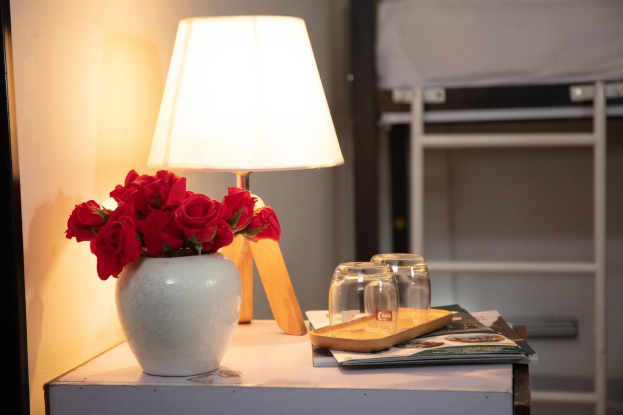Hanoisunflowersuitehostel Экстерьер фото
